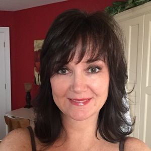 Meet your Posher, Connie